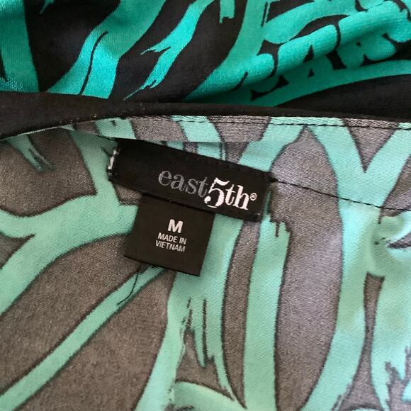 East 5th Black Green Leaf Print Jersey Blouse Top Medium - Picture 6 of 7
